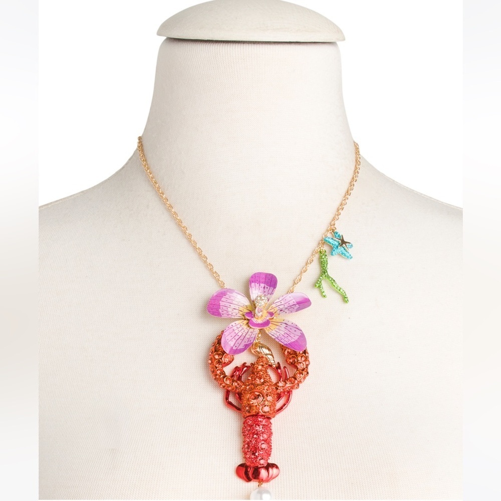 🦞🦞BETSEY JOHNSON  JOHNSON Mermaid Jewels Lobster Orchid Necklace🦞🦞-NWT